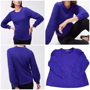 Chico’s Lace Trim Sleeve Sweatshirt Size Large